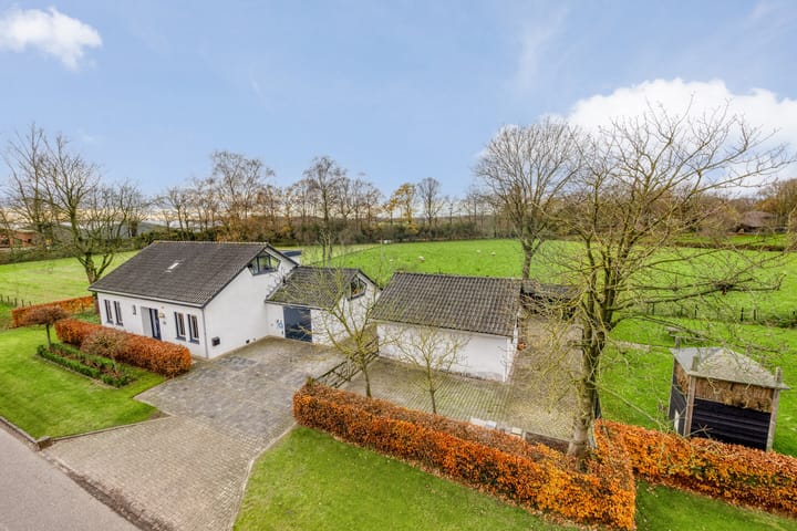 Photo of property Bunschoterstraat 31B, Hoogland