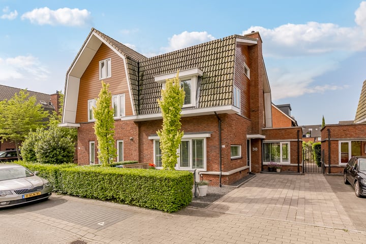 Burchtmuur 30 in Houten
