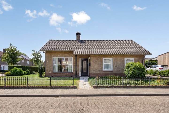 Burchtstraat 1 in Herpen