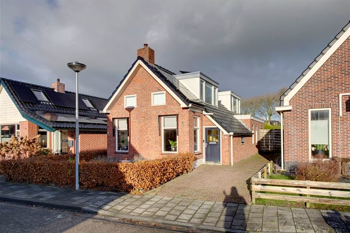 Burchtstraat 20 in Uithuizermeeden