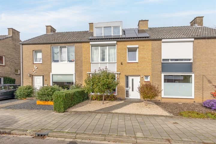 Photo of property Burg. Arnoldtsstraat 62, Sittard