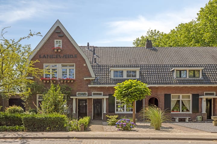 Burg. Canterslaan 99 in Oisterwijk