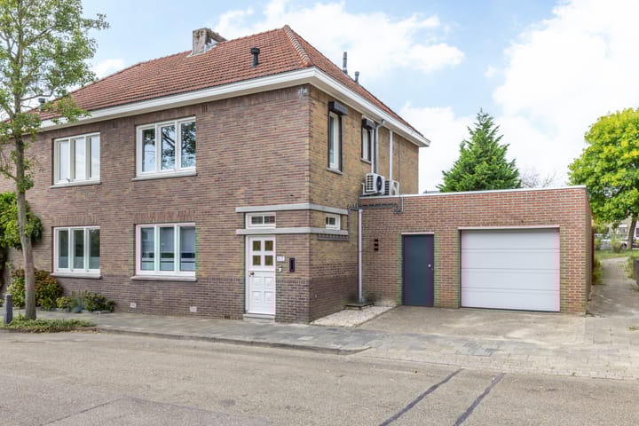 Burg. Cremersstraat 7 in Nuth