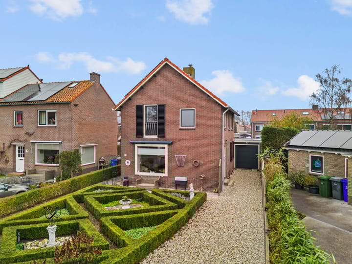 Photo of property Burg. de Kockstraat 6, Kamerik