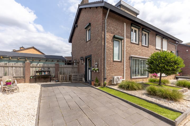 Burg. Kampsstraat 23 in Sittard