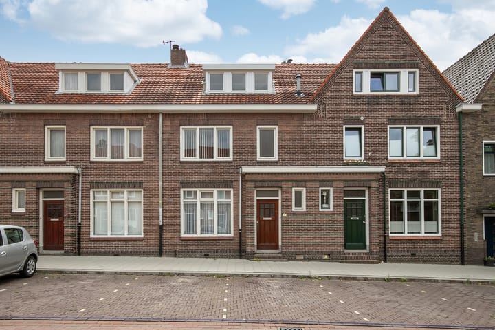 Burg. Savelbergstraat 6 in Heerlen Foto