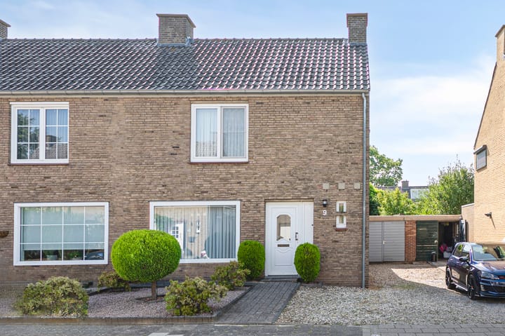 Photo of property Burg. Schmitzstraat 9, Sittard