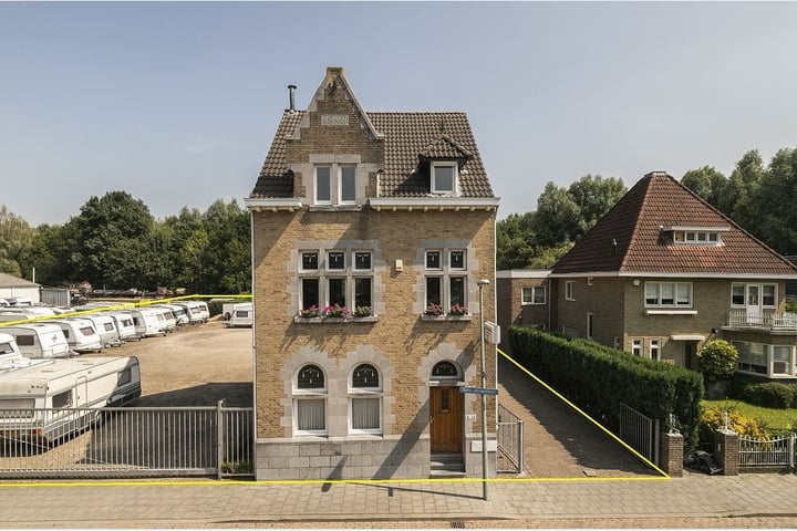 Foto von Haus Burg. Slanghenstraat 11, Hoensbroek