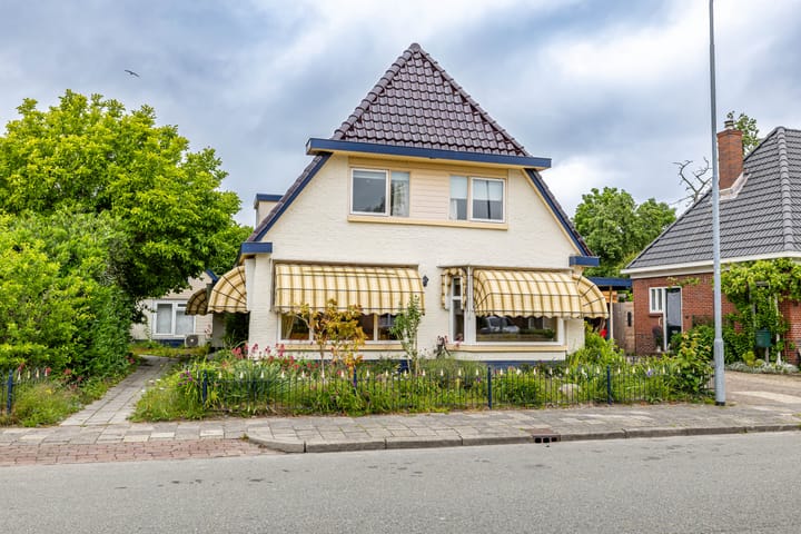 Burg v Roijenstr Oost 40 in Hoogezand