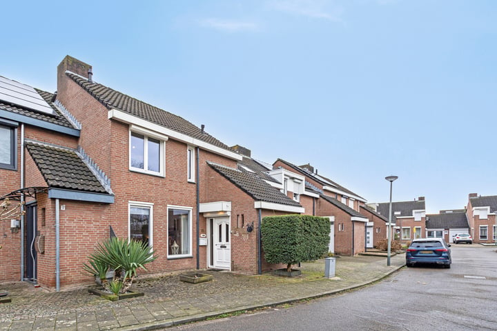 Burg. Van Laarstraat 15 in Gronsveld