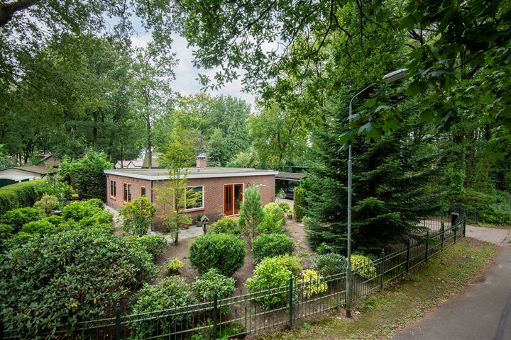 Burg Vermeerlaan 2 in Putten