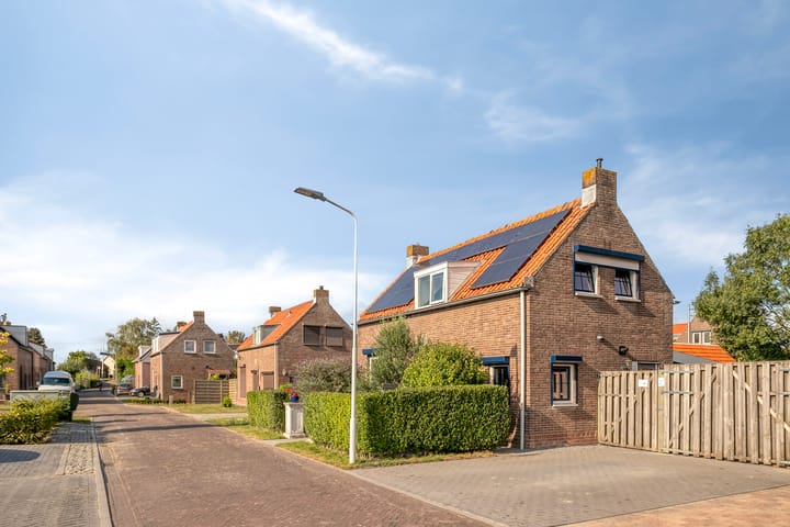 Burg. Verplankeplein 12 in Biervliet
