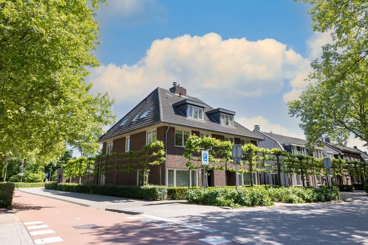 Burg. Verwielstraat 25 in Oisterwijk foto