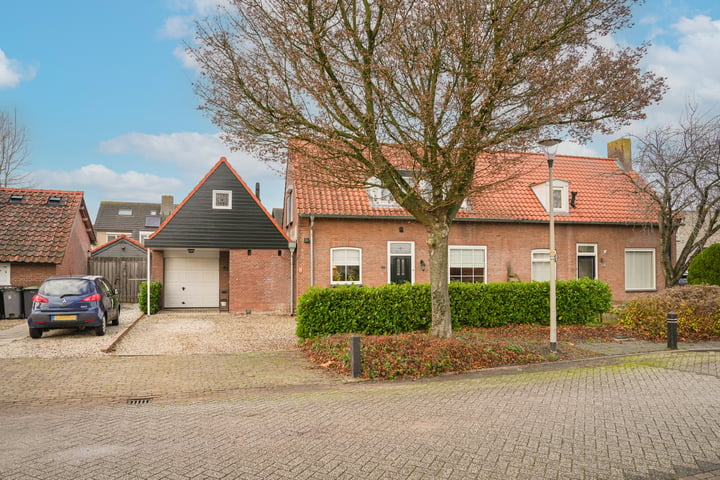 Burg. Woutersstraat 21 in Beneden-Leeuwen