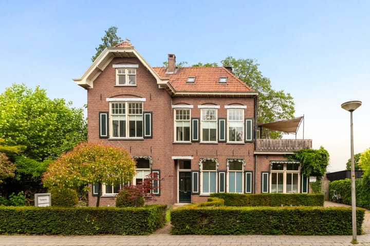 Burgemeester Bloemersstraat 32 in Borculo