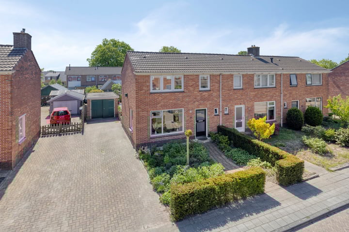 Foto van woning Burgemeester Borgerstraat 14, Roden