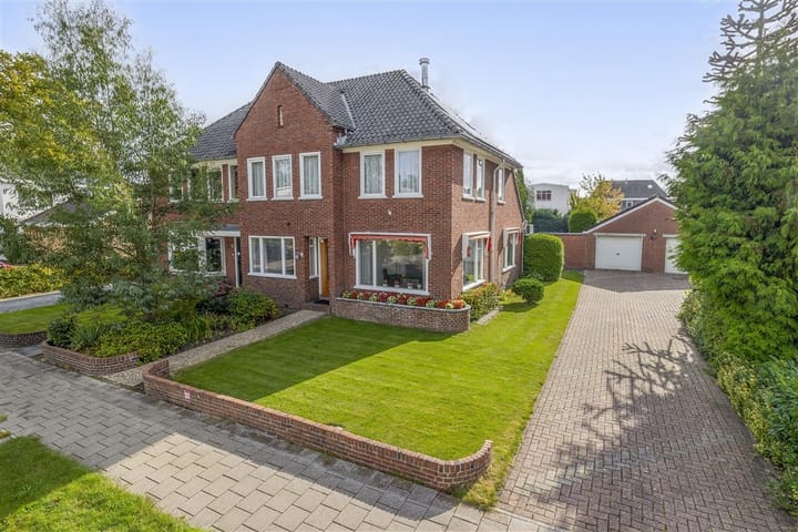 Burgemeester Bosscherstraat 2A in Veendam