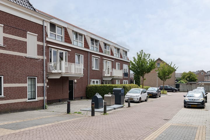 Burgemeester Boudet van Damstraat 14 in Oud-Alblas