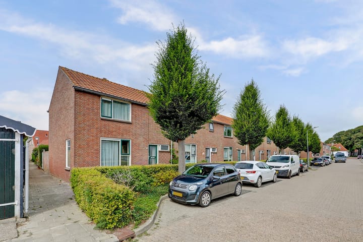 Burgemeester Bouwmanstraat 28 in Grijpskerke