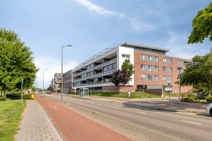 Burgemeester Brouwerstraat 143 in Zwijndrecht