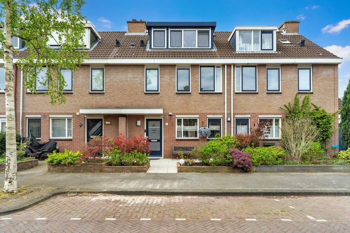 Burgemeester Cochiuslaan 8 in Rijswijk