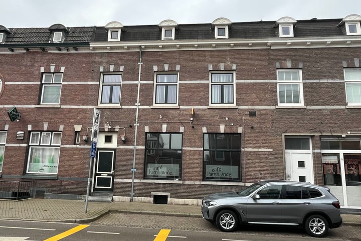 Burgemeester Cortenstraat 1 in Maastricht