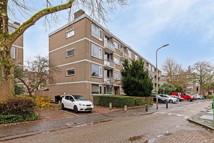 Burgemeester Crezéestraat 109 in Ridderkerk