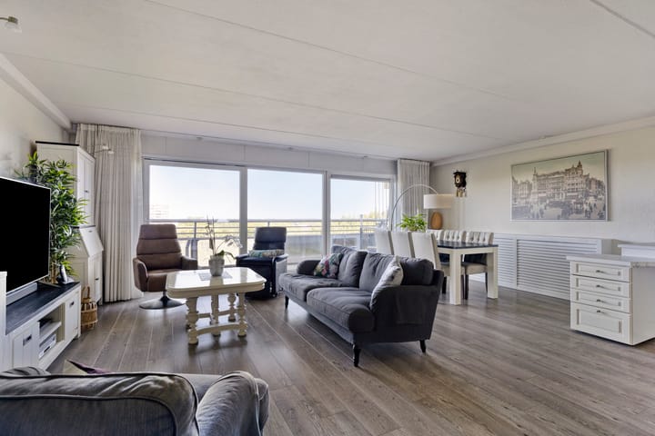 Photo of property Burgemeester D. Kooimanweg 397, Purmerend
