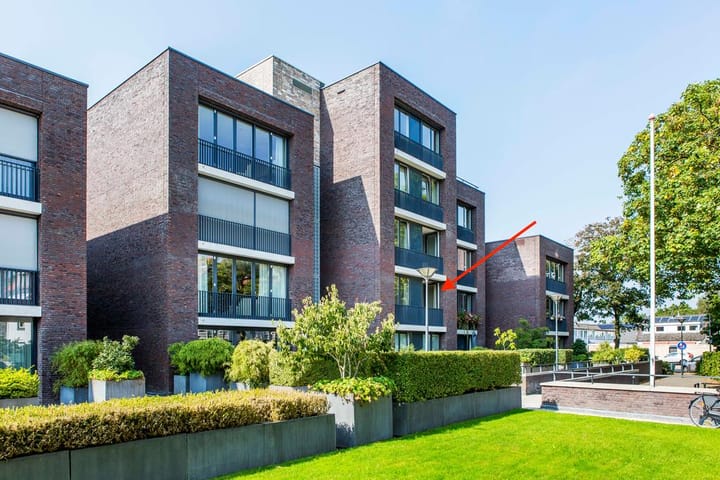 Burgemeester de Bordesstraat 20 in Bussum