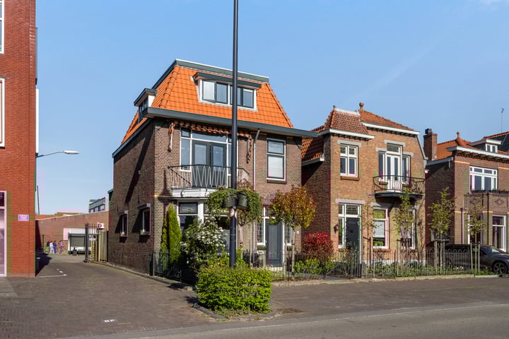 Photo of property Burgemeester de Bruïnelaan 41, Zwijndrecht