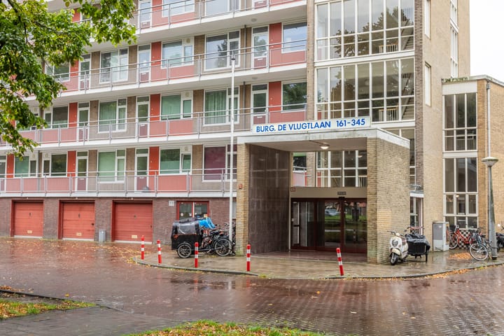 Burgemeester De Vlugtlaan 237 in Amsterdam