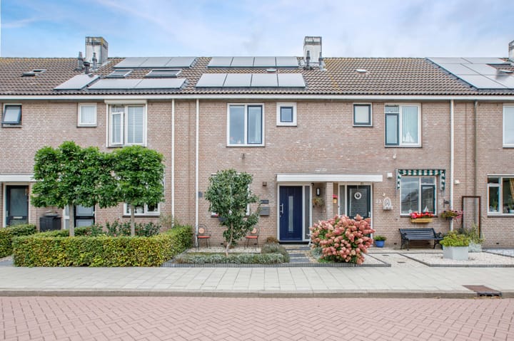 Burgemeester De Zeeuwlaan 21 in Ouderkerk aan den IJssel