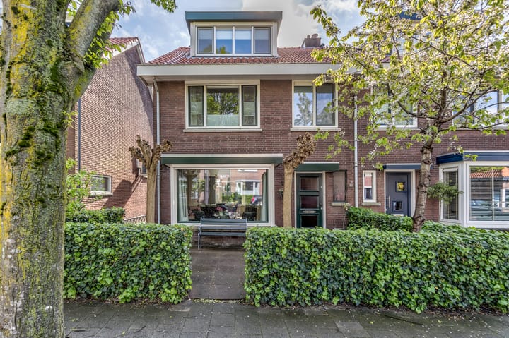 Photo of property Burgemeester Doornlaan 24, Zwijndrecht