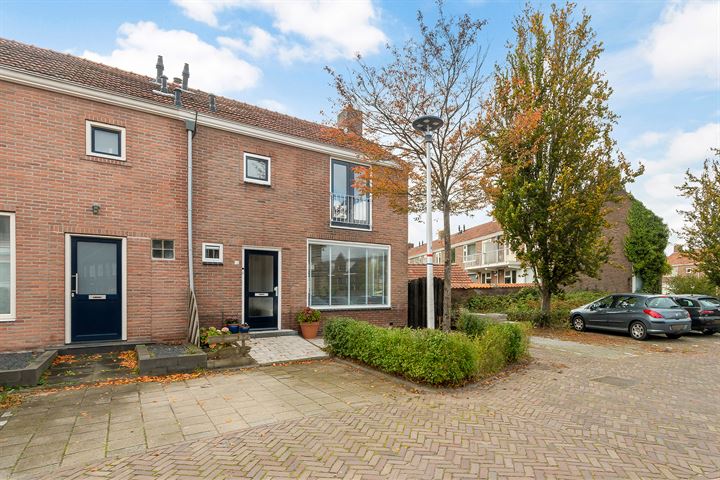 Burgemeester Doornstraat 12 in Zwijndrecht