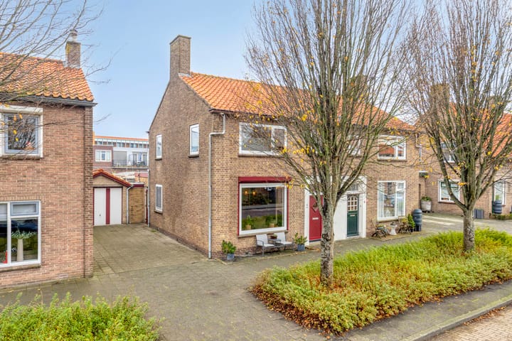 Photo of property Burgemeester Dregmansstraat 10, Serooskerke