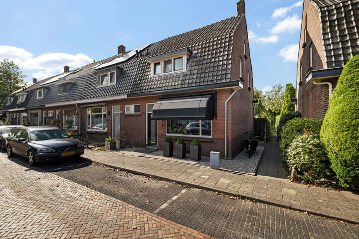 Burgemeester Egginkstraat 42 in Maarssen