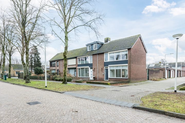 Foto van woning Burgemeester Elkhuizenlaan 80, Halsteren