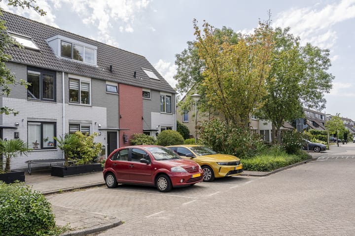 Burgemeester Geertsemalaan 4 in Wassenaar