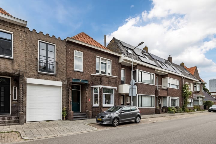 Burgemeester Geillstraat 28 in Terneuzen