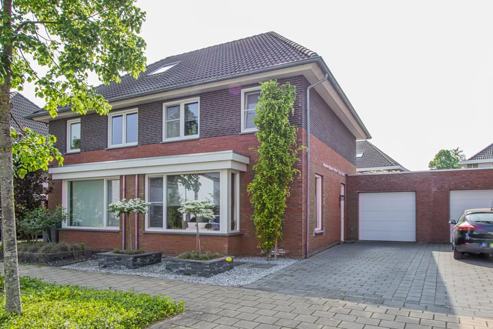 Burgemeester Geurtslaan 23 in Heythuysen