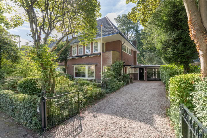 Burgemeester Gülcherlaan 11 in Hilversum