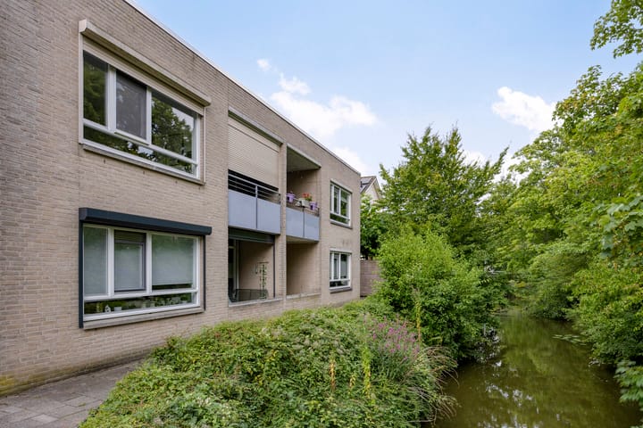Burgemeester Hendrixstraat 103 in Berkel en Rodenrijs foto