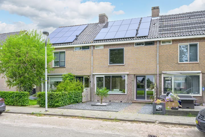 Burgemeester Heymansstraat 19 in Hoogwoud