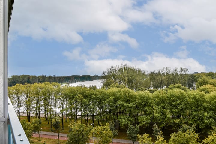 Burgemeester Hogguerstraat 1041 in Amsterdam