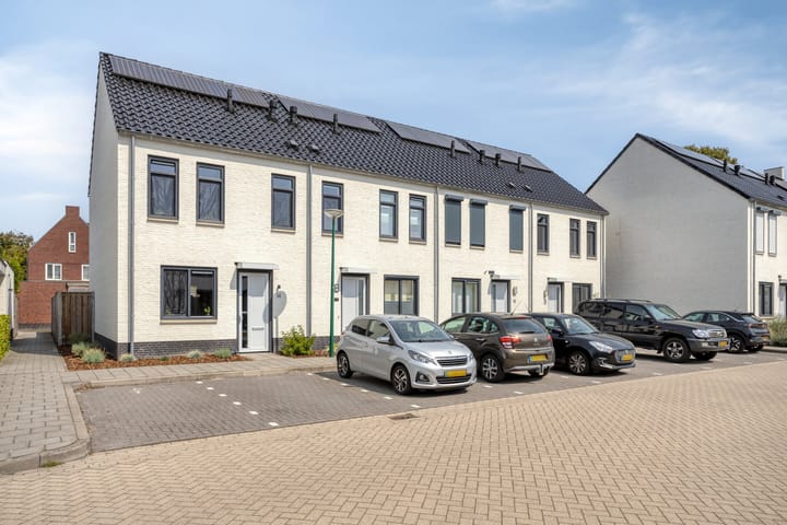 Photo of property Burgemeester Houbenplein 14, Luyksgestel