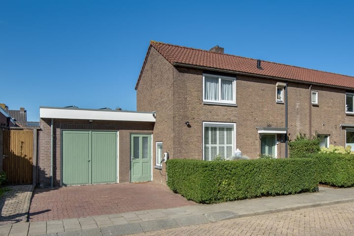 Burgemeester J. Roseboomstraat 36 in Hedel