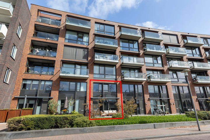 Photo of property Burgemeester Jhr. Quarles van Uffordlaan 265, Apeldoorn