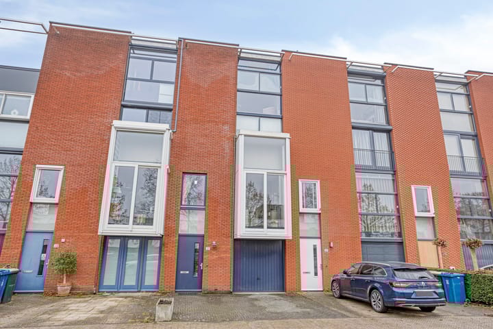 Photo of property Burgemeester Jhr. Quarles van Uffordlaan 31, Apeldoorn