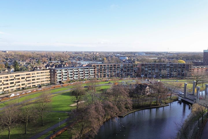 Burgemeester Jhr. Quarles van Uffordlaan 311 in Apeldoorn