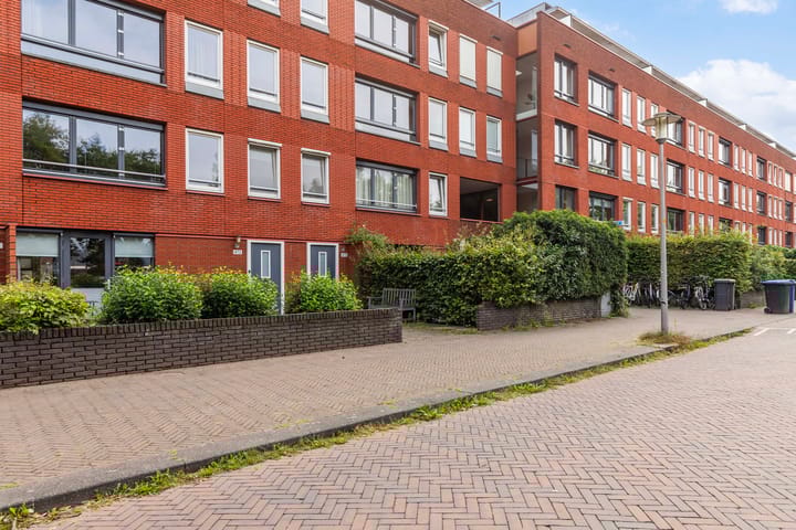 Photo of property Burgemeester Jhr. Quarles van Uffordlaan 475, Apeldoorn
